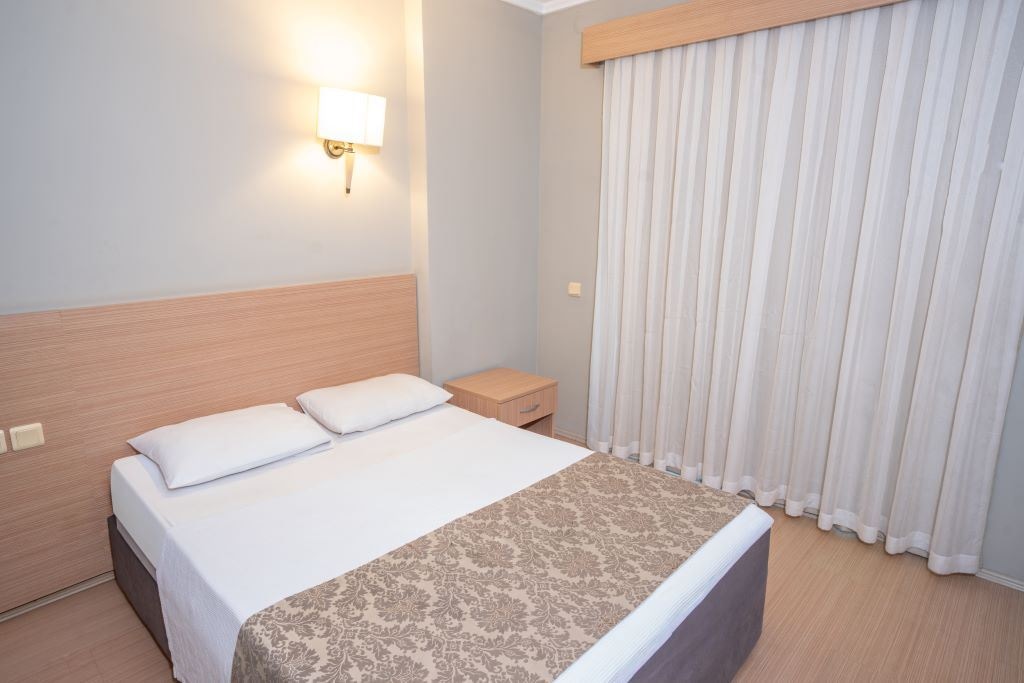 rooms-family-room-2-bedrooms