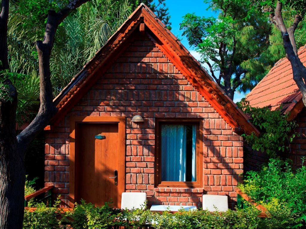 rooms-standard-room-with-balcony