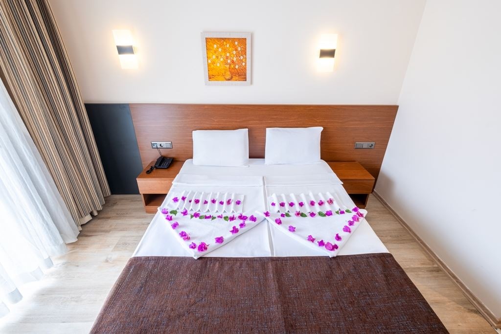 rooms-standard-room-with-balcony