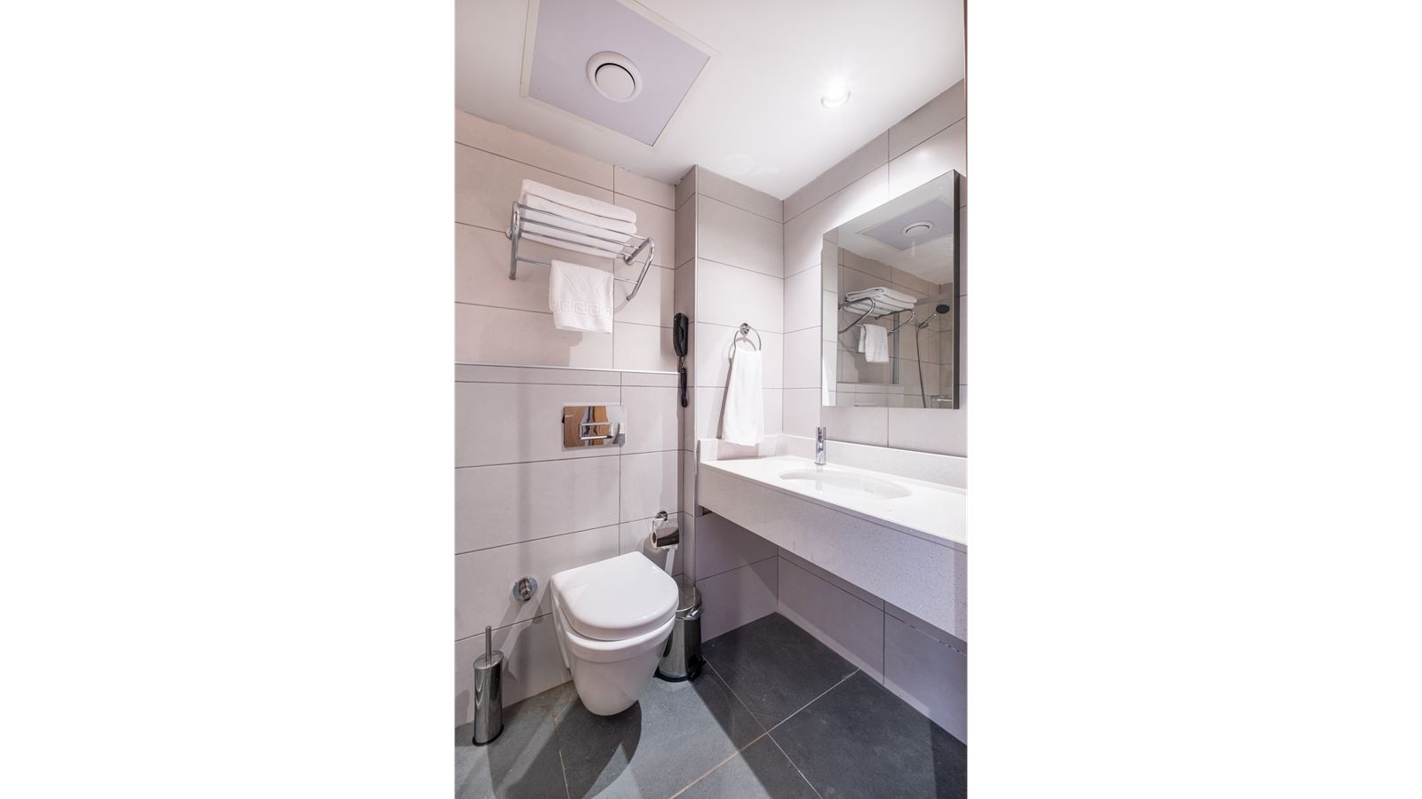 rooms-standard-room-with-balcony