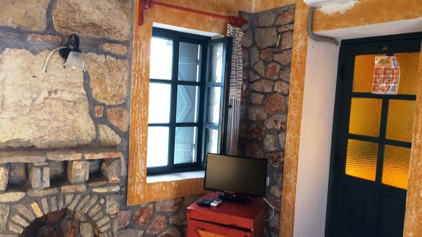 rooms-stone-land-view-room