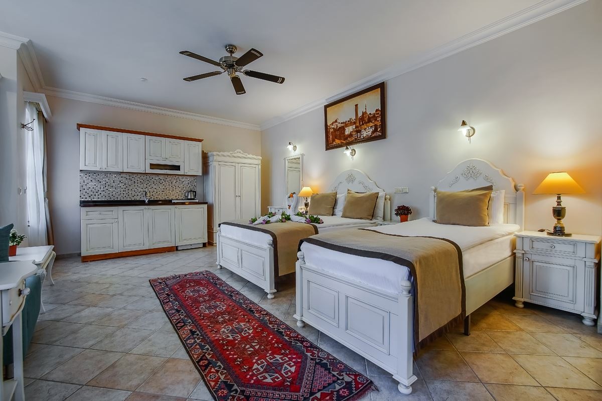 rooms-delux-with-jacuzzi