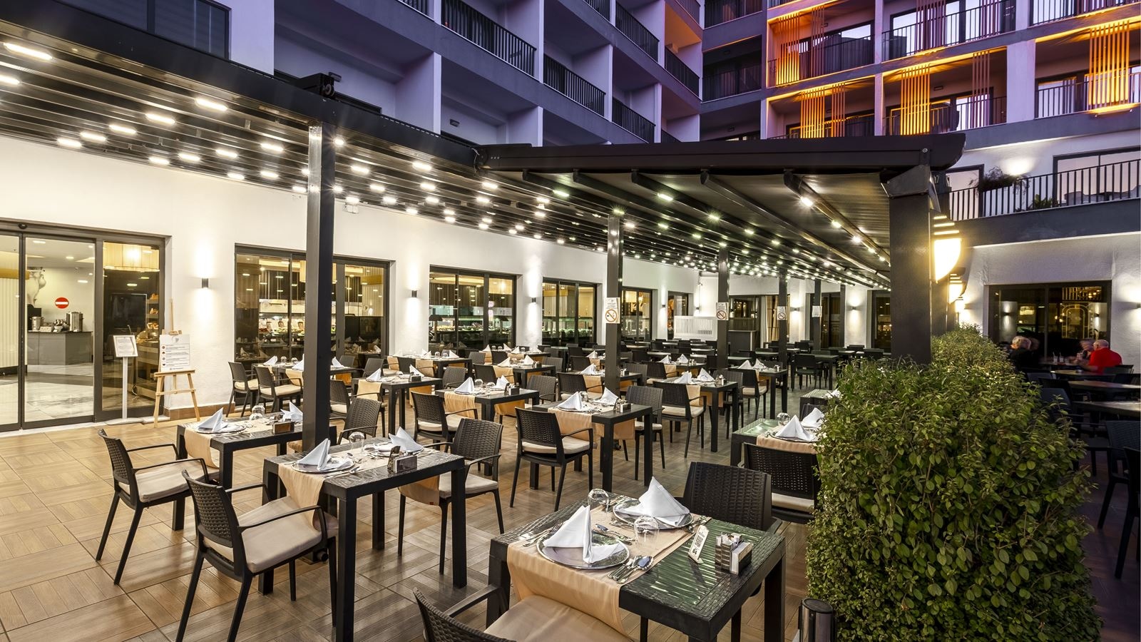 restaurants-restaurants