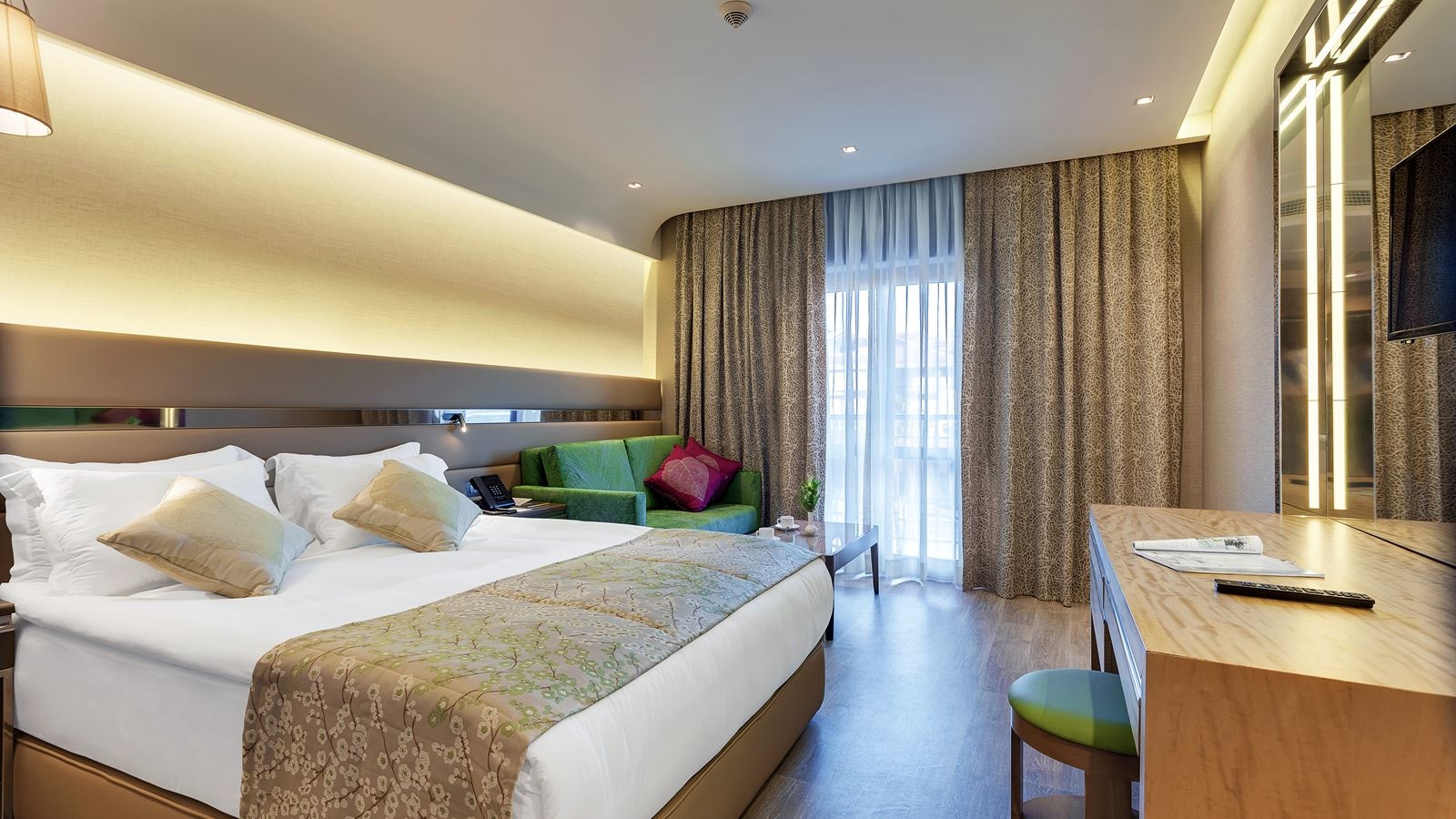 rooms-standard-room-land-view