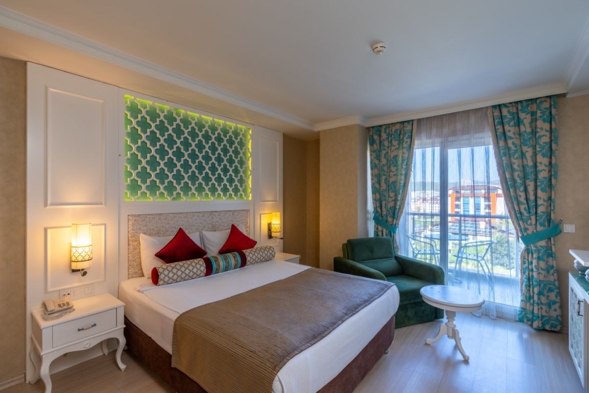 rooms-standart-double-kara-manzarali