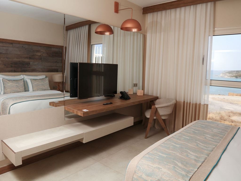 rooms-superior-sideseaview-room