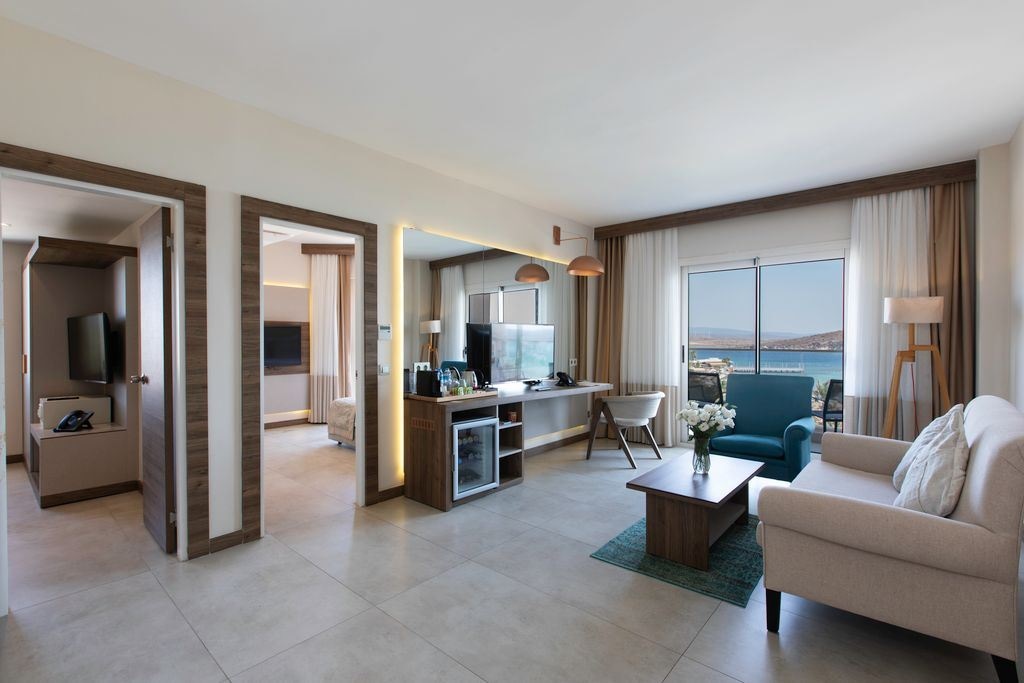 rooms-family-two-bedroom