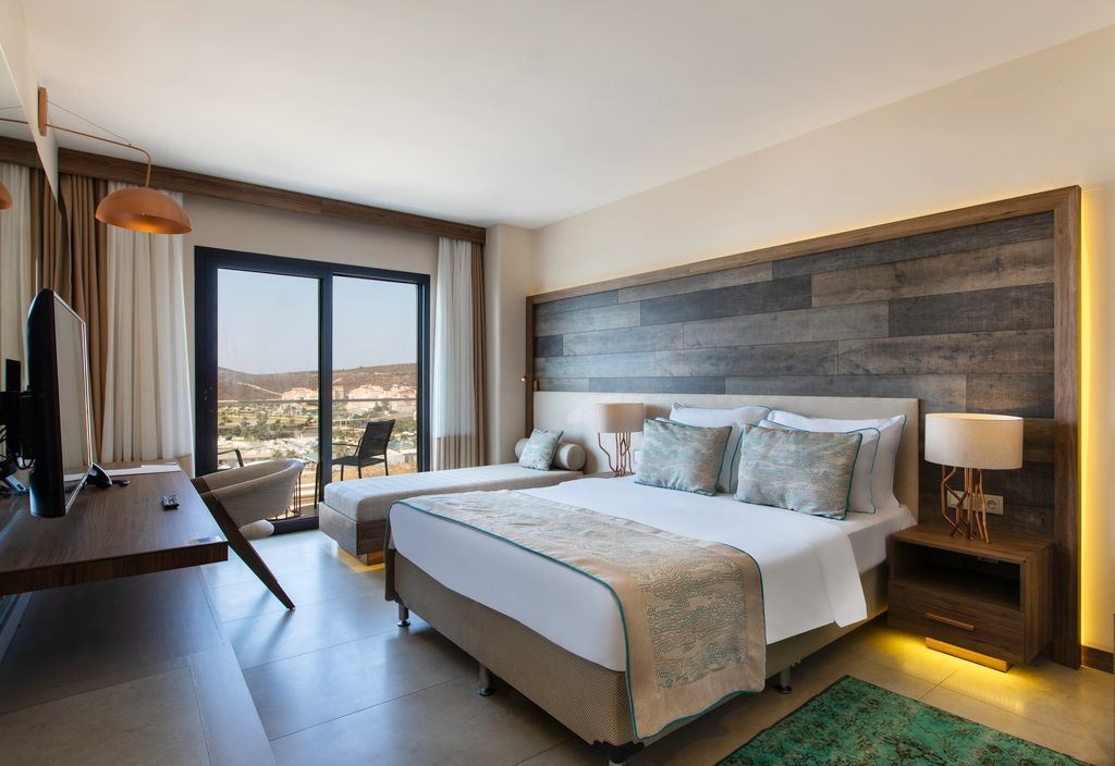 rooms-superior-sideseaview-room