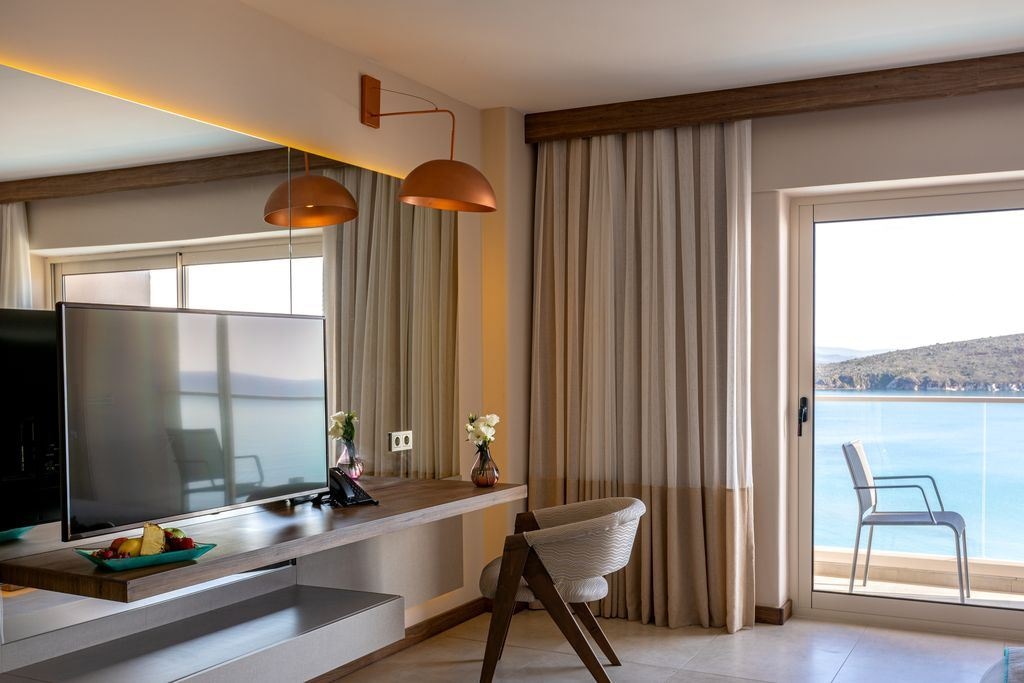 rooms-superior-seaview-room