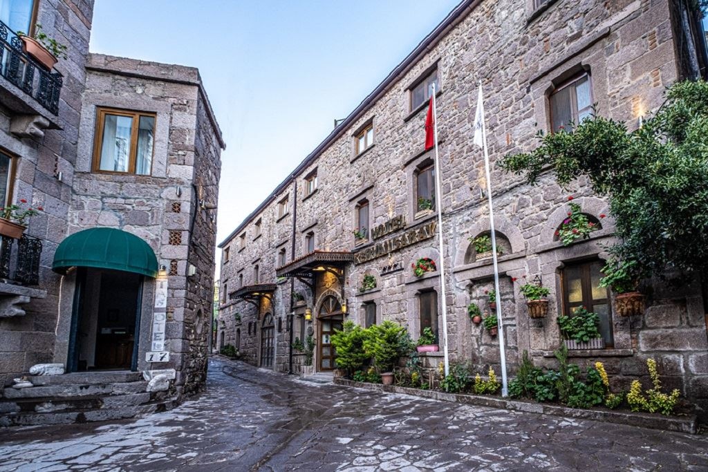 general-main-building