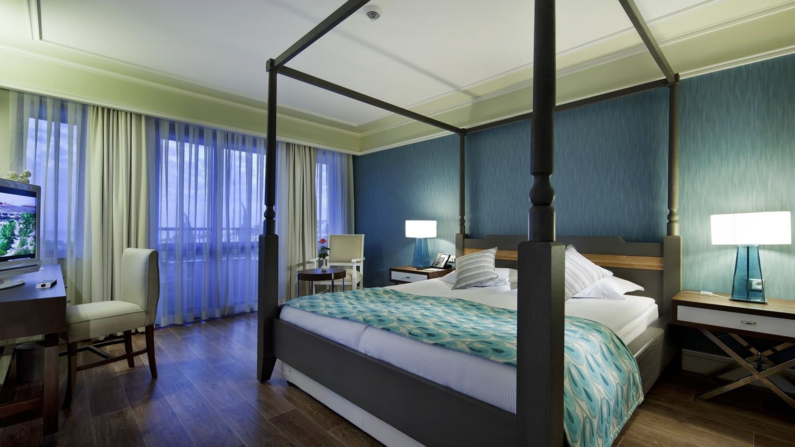 rooms-large-family-room