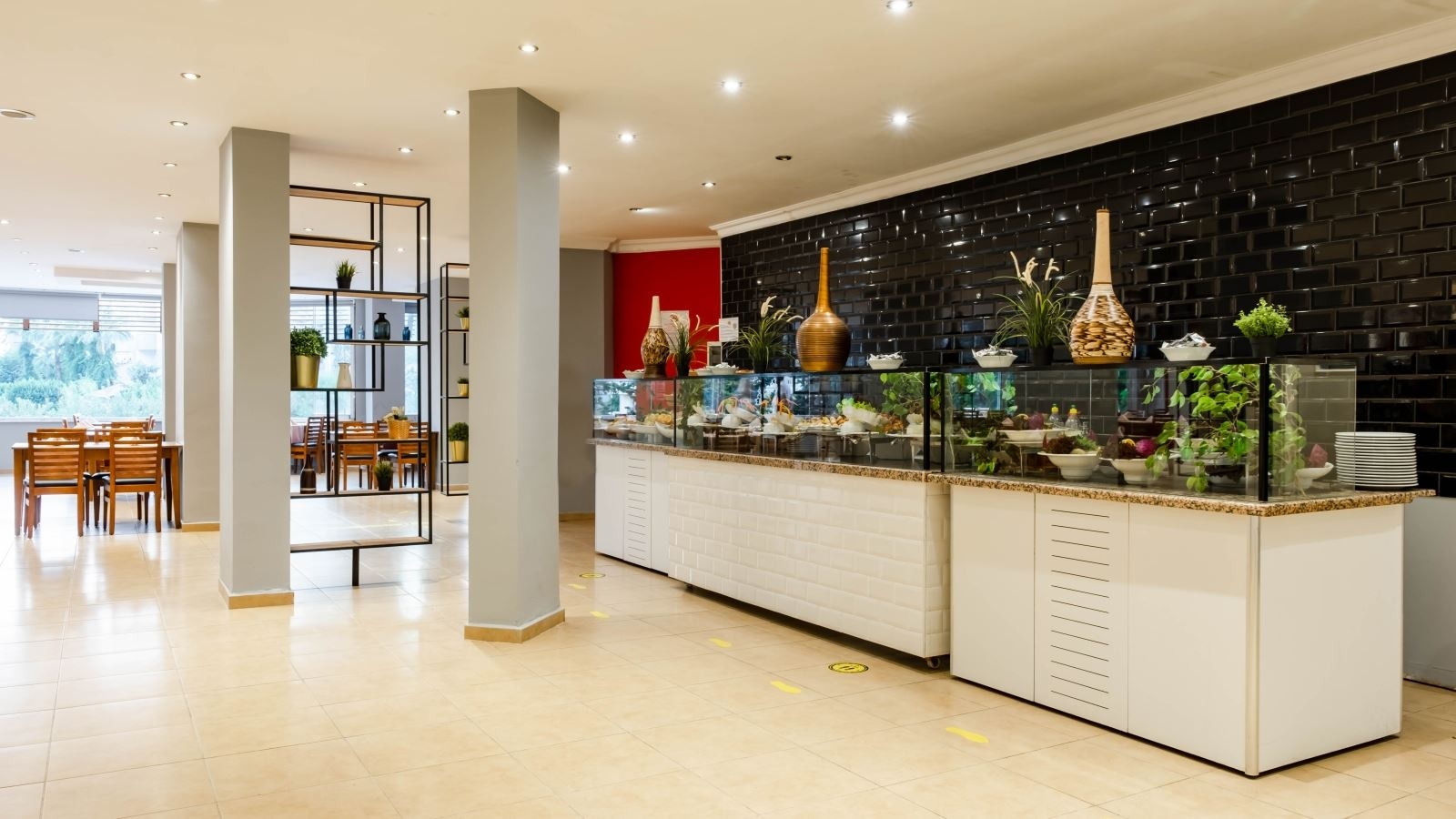 restaurants-restaurant