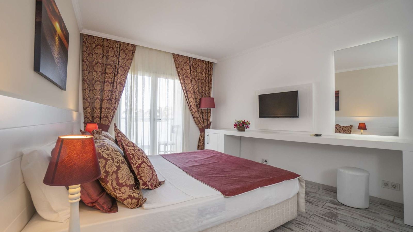 rooms-standard-room-land-view