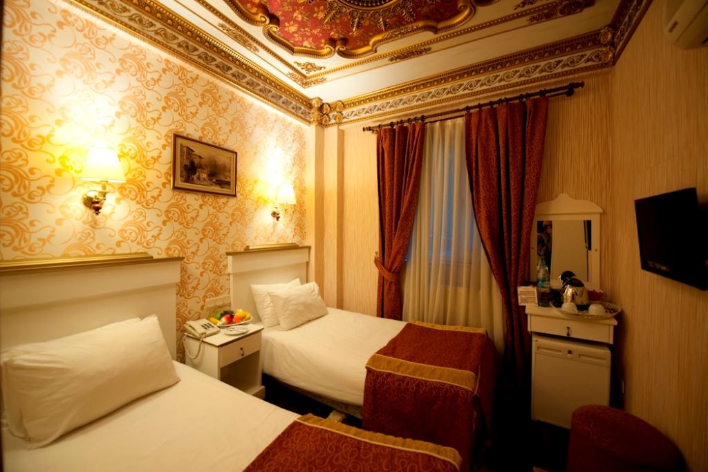 rooms-economy-room-double-or-twin