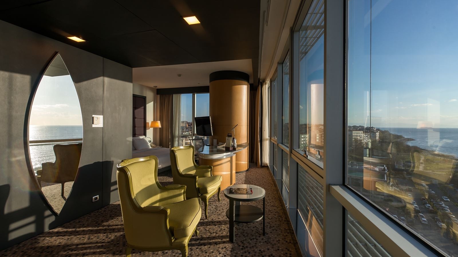 rooms-one-bedroom-suite-with-sea-view