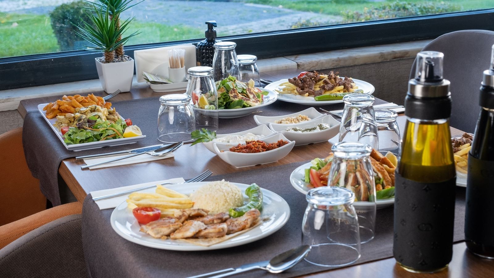 restaurants-main-restourant