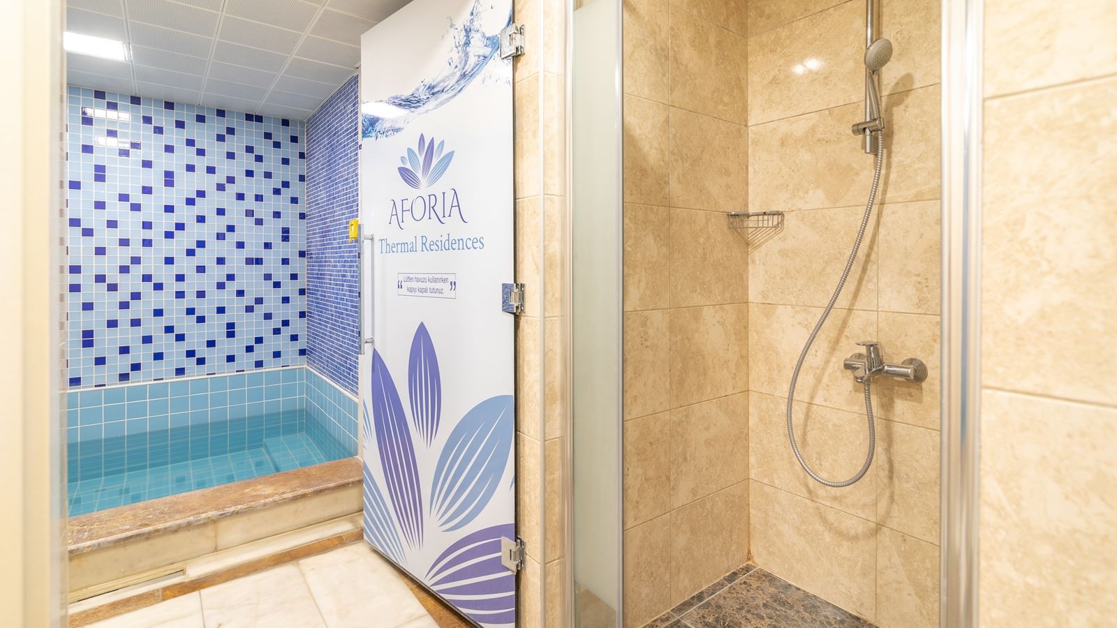 rooms-family-suit-garden-view