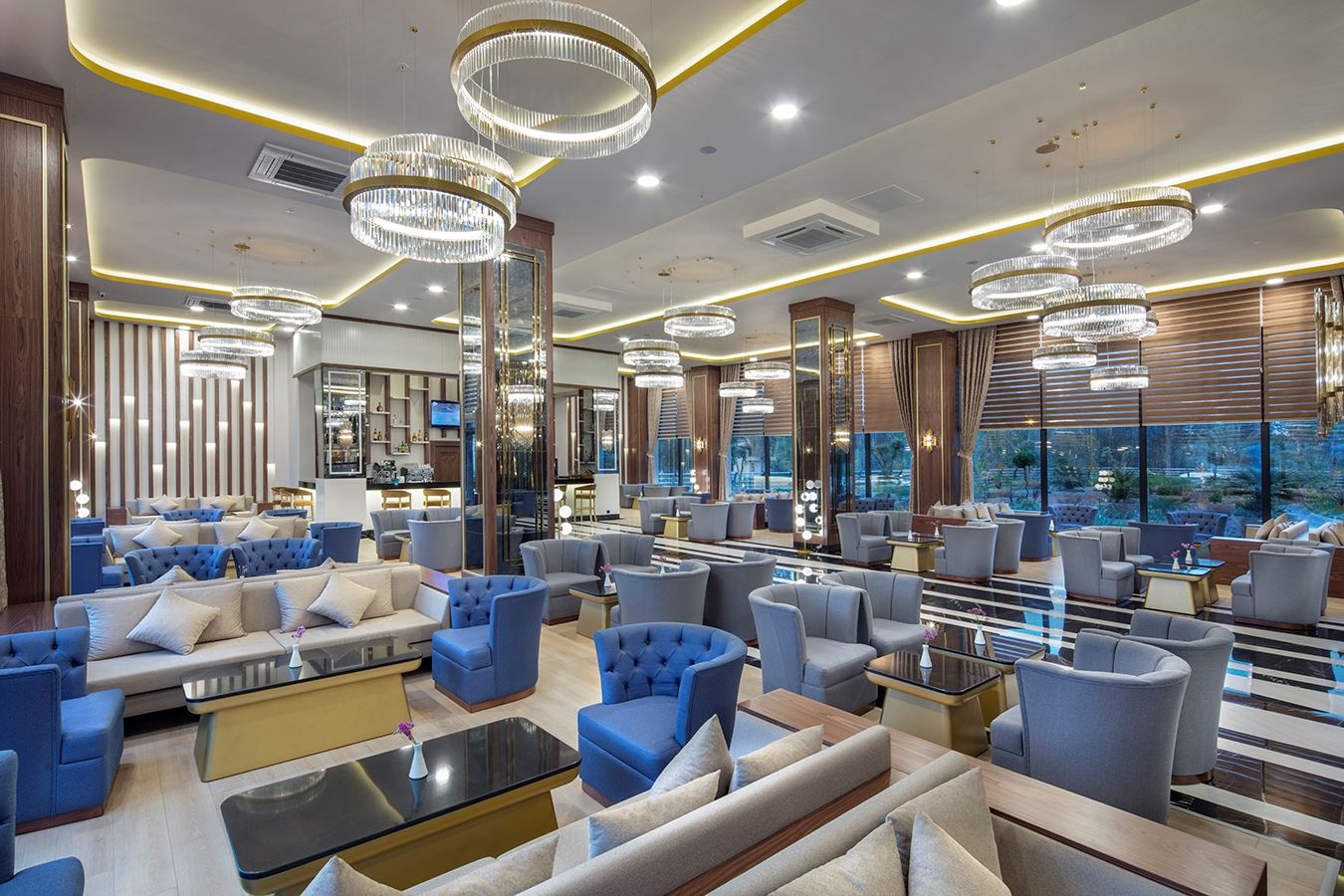 bars-infinity-pool-bar