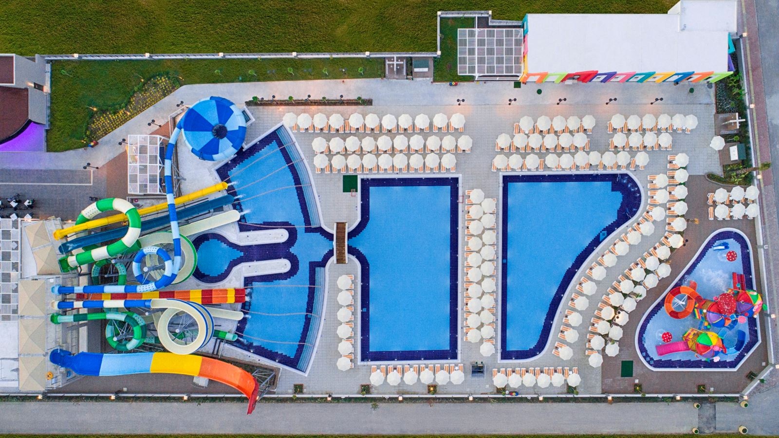 water-park-outdoor-pool