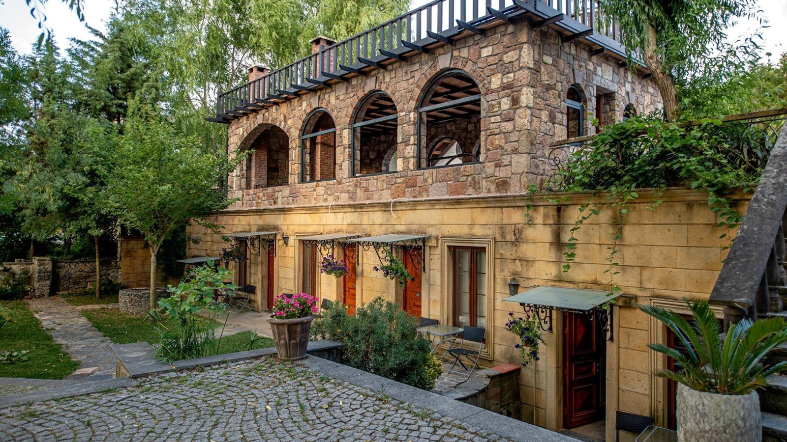 general-main-building