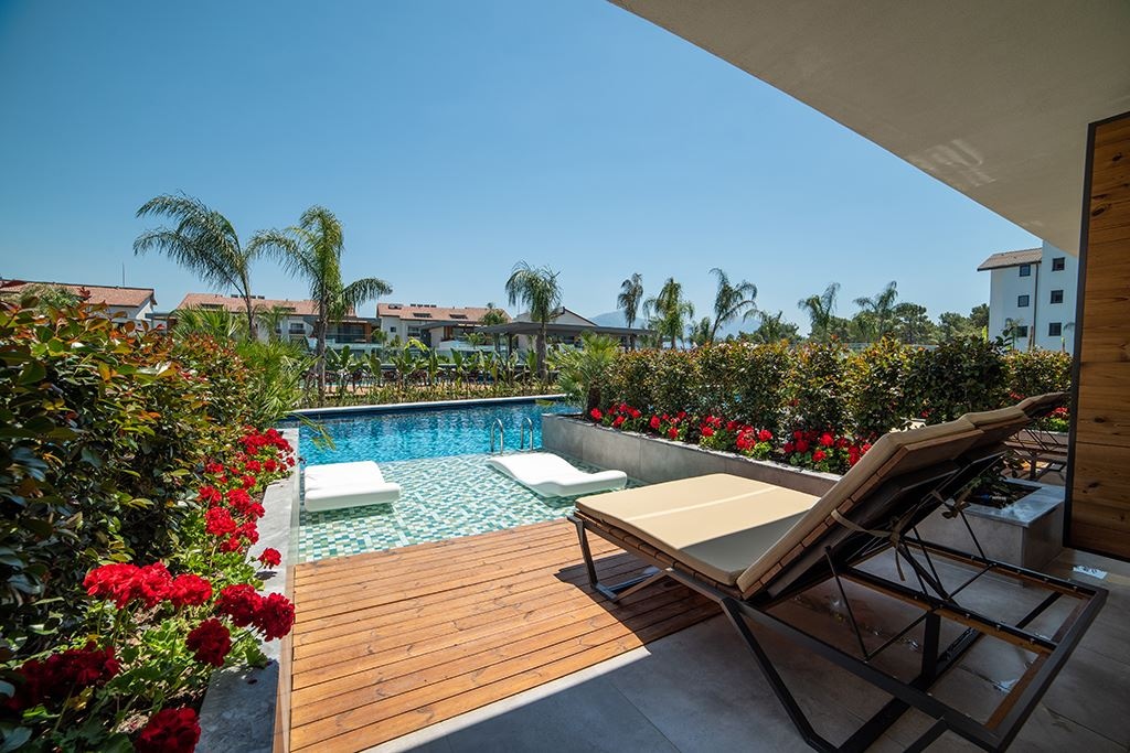 rooms-superior-double-swimup-room