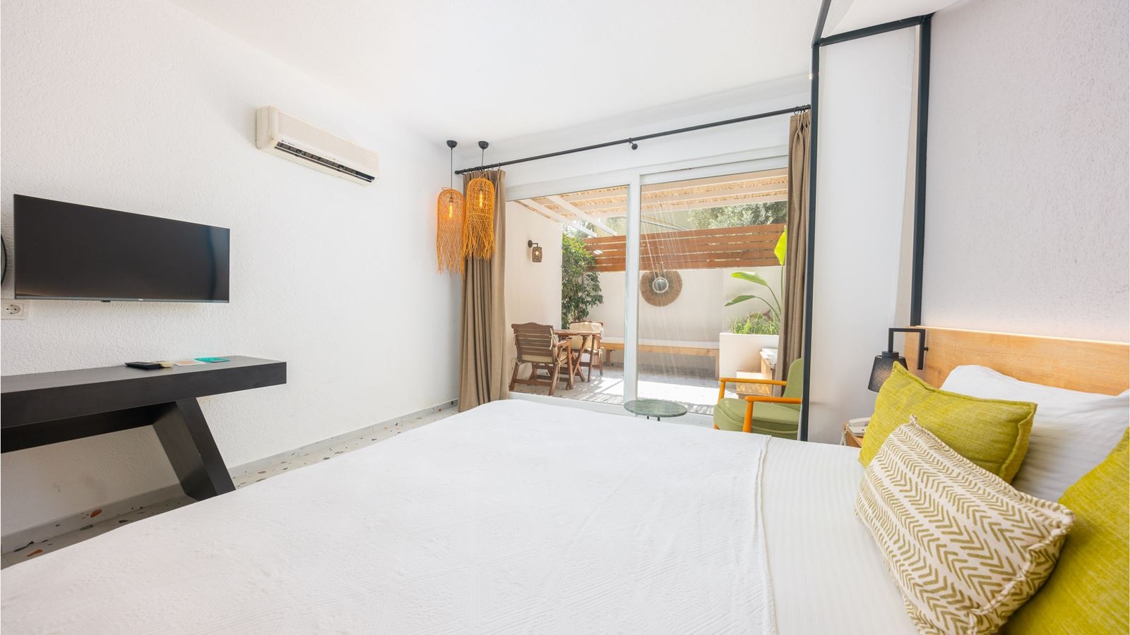 rooms-karbel-classic-room-with-jacuzzi