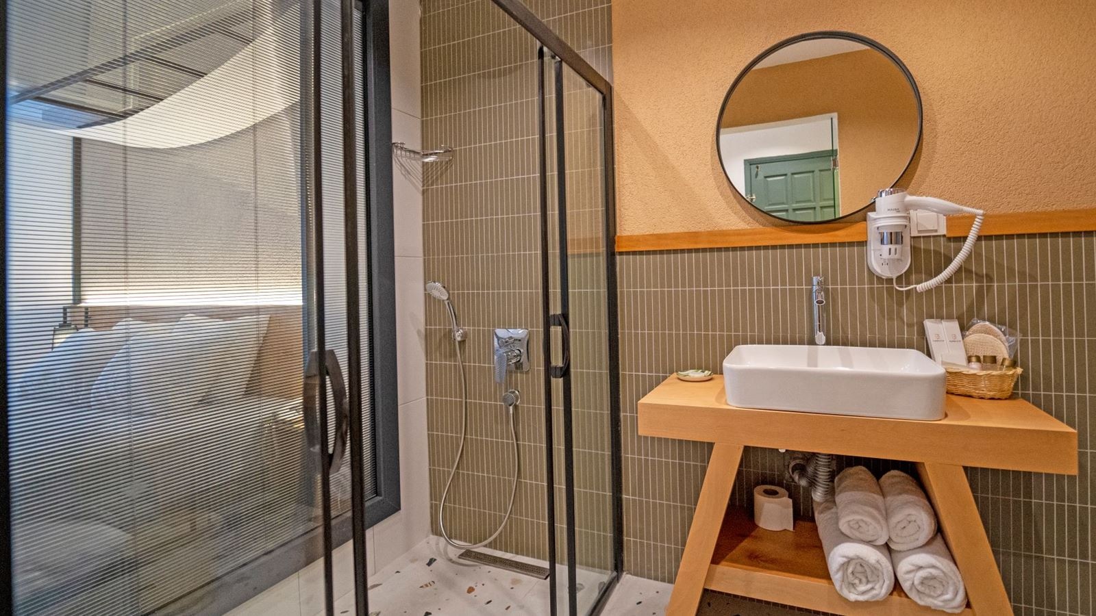 rooms-karbel-classic-room-with-jacuzzi