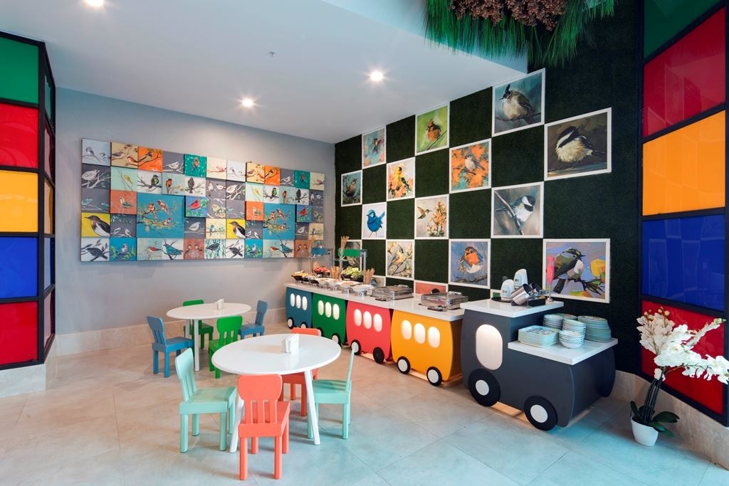 restaurants-la-carde-main-restaurant