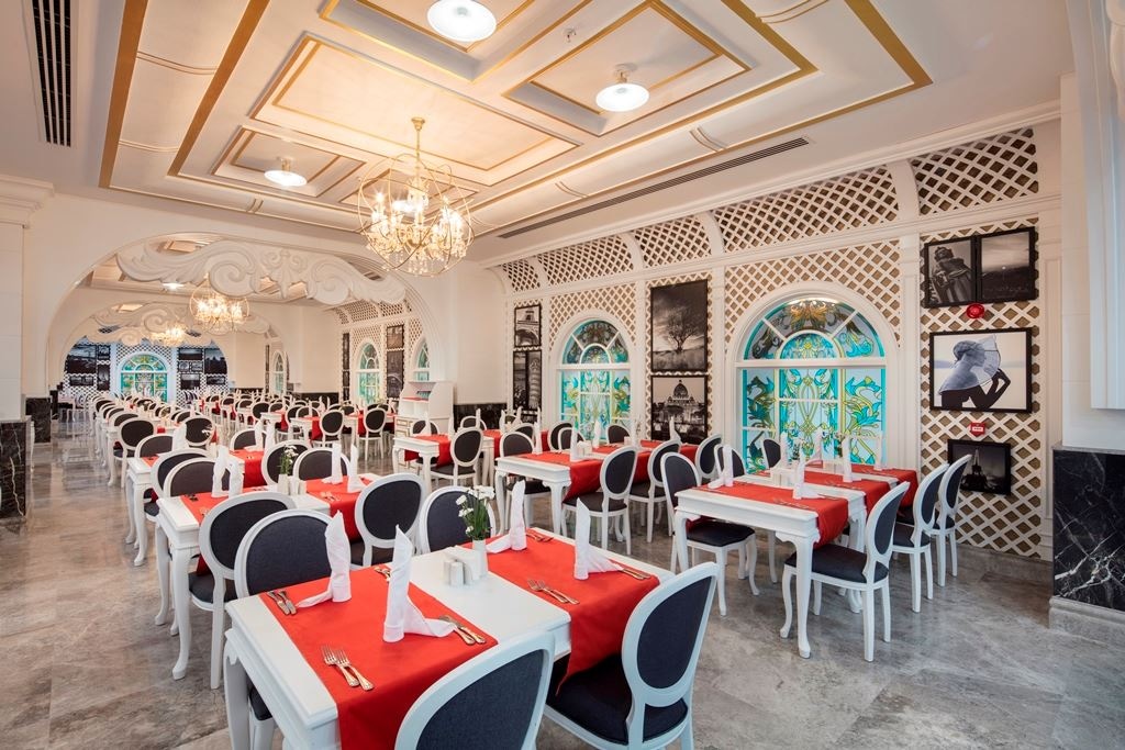 restaurants-la-carde-main-restaurant