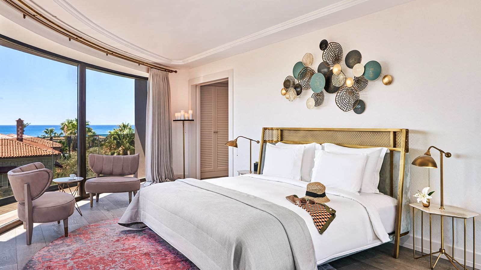 rooms-panorama-one-bedroom-suite-sea-view