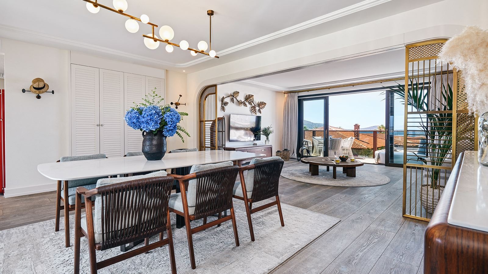 rooms-panorama-one-bedroom-suite-sea-view