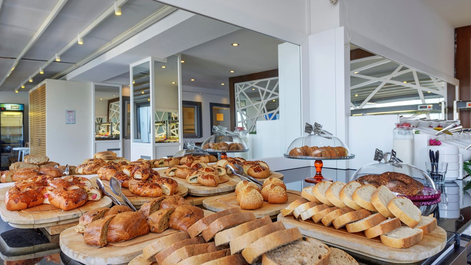 restaurants-sea-view-hotel-restaurant