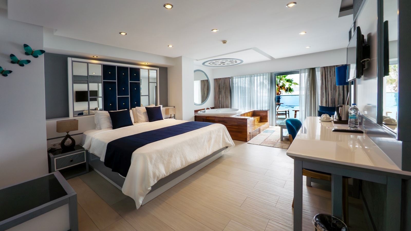 rooms-honeymoon-suite