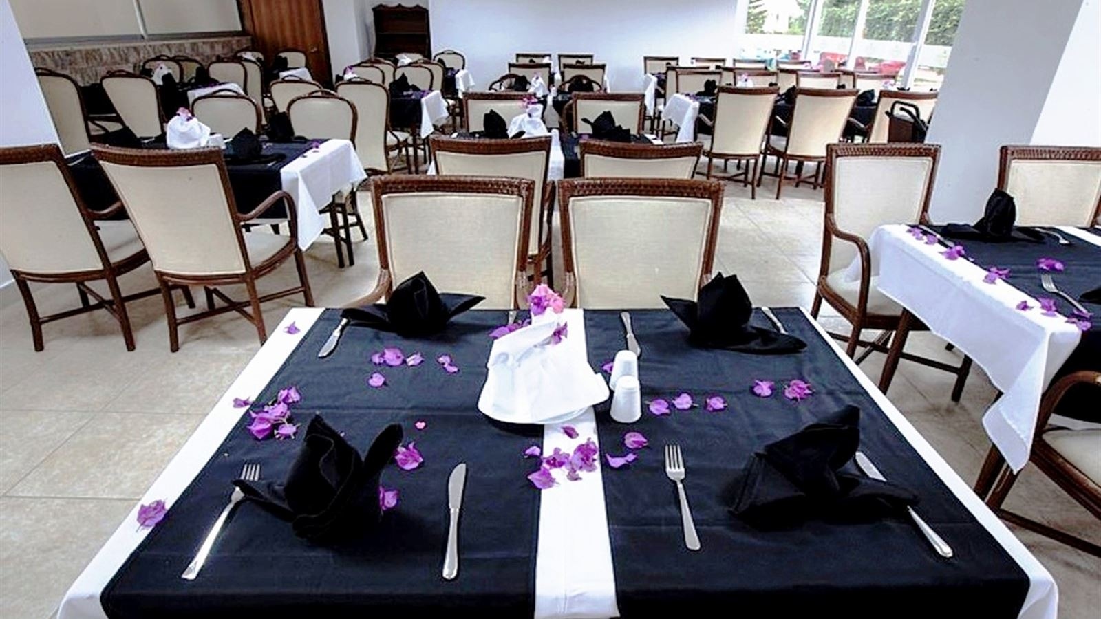 restaurants-main-restaurant