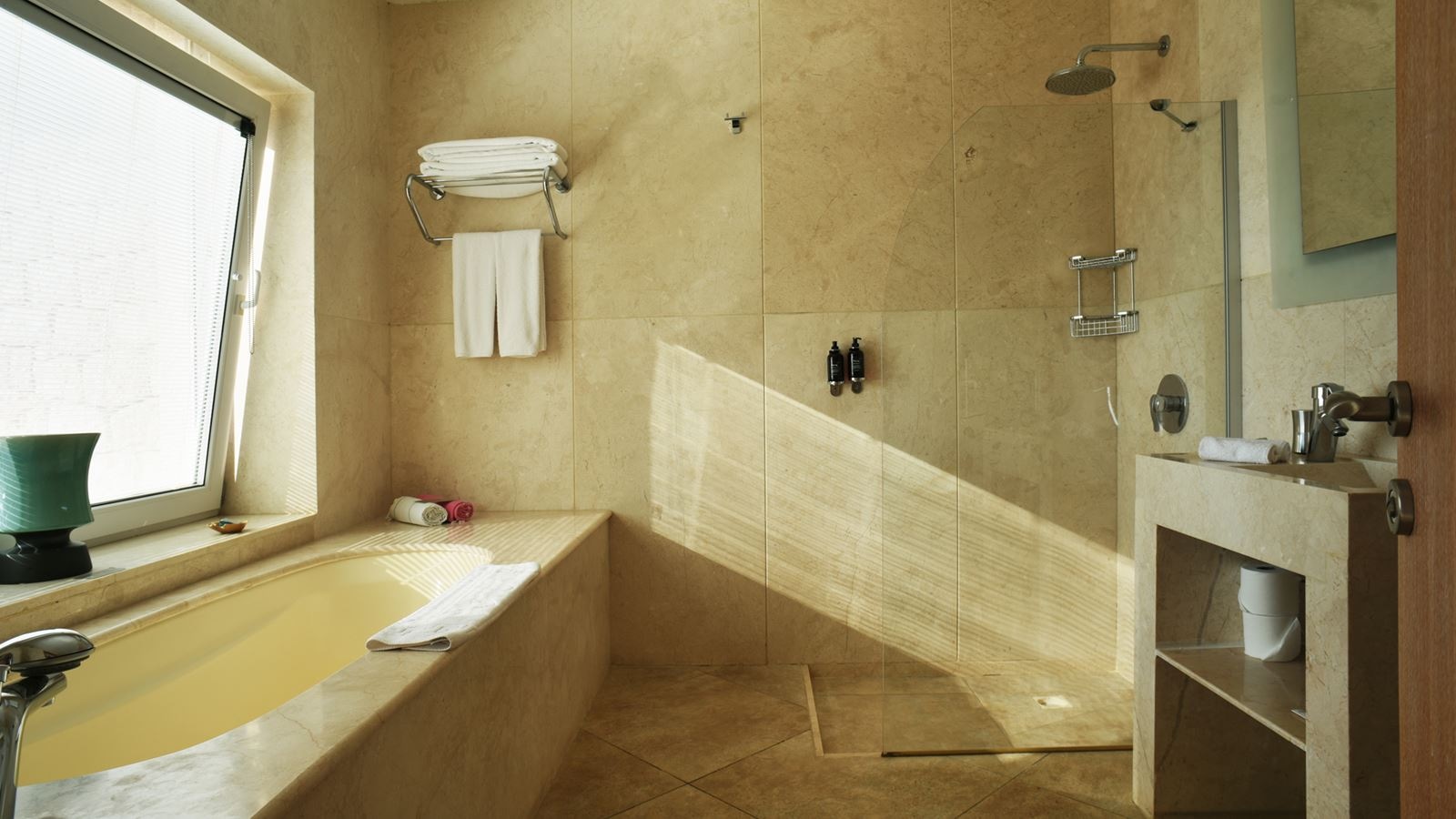 rooms-standard-room-sea-view