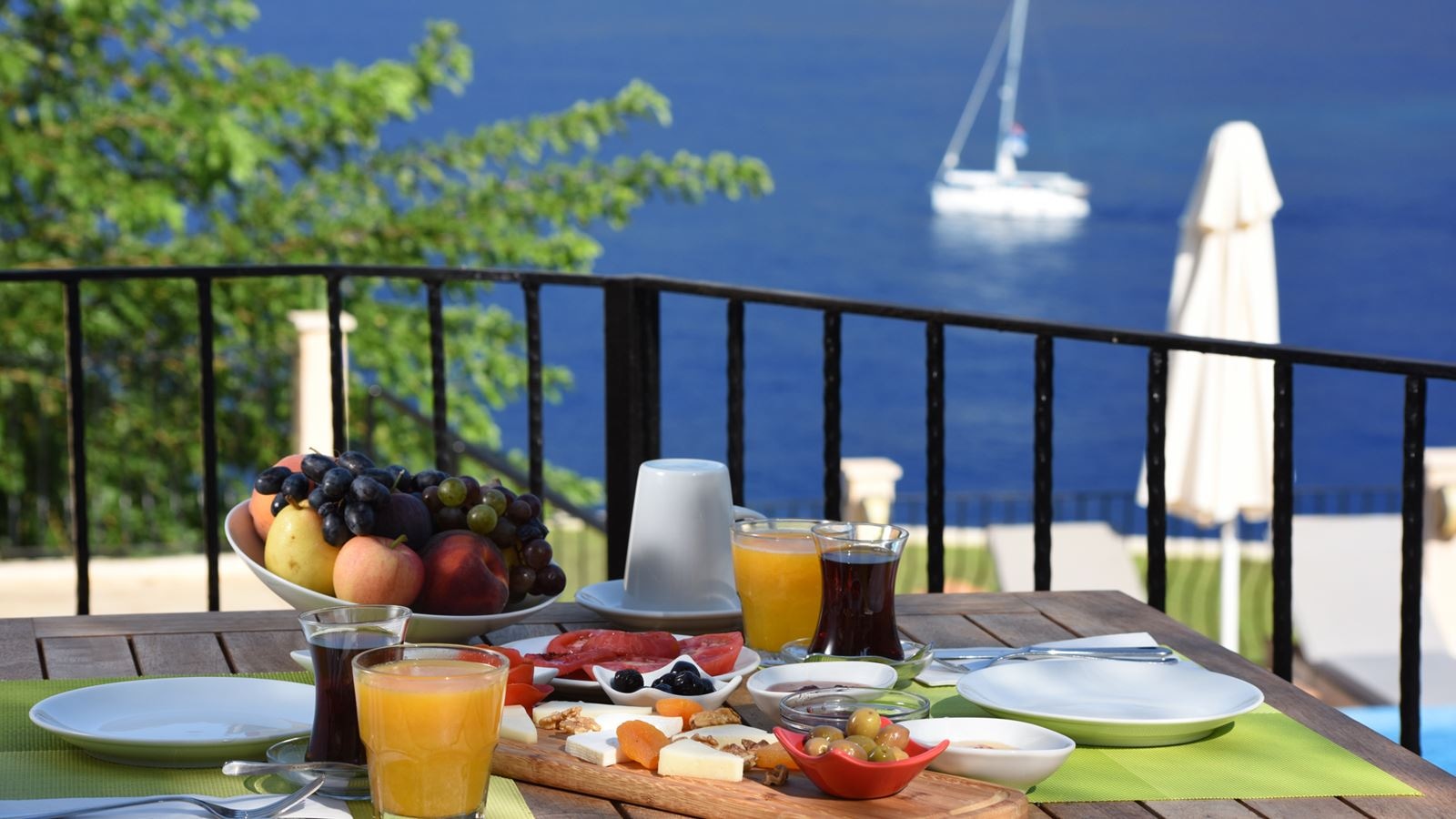 restaurants-deniz-feneri-lighthouse