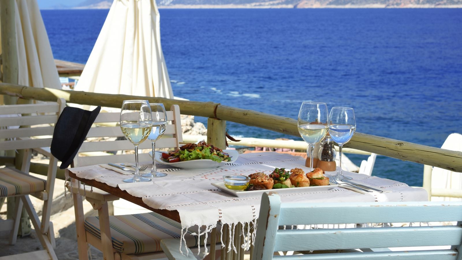 restaurants-waterfront-restaurant