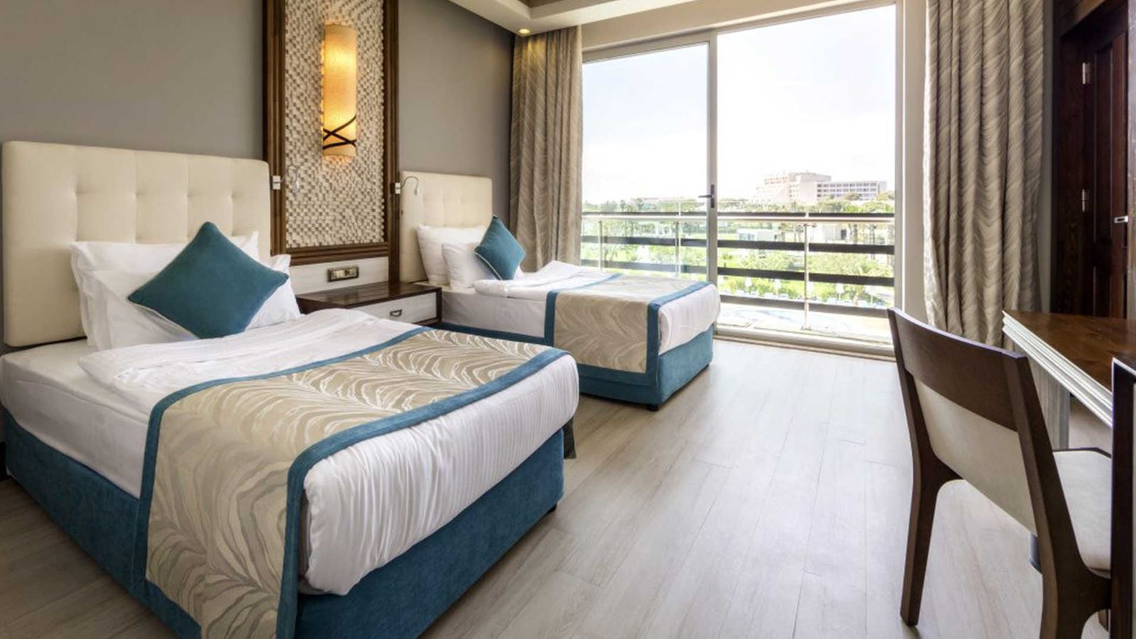 rooms-family-lagoon-room