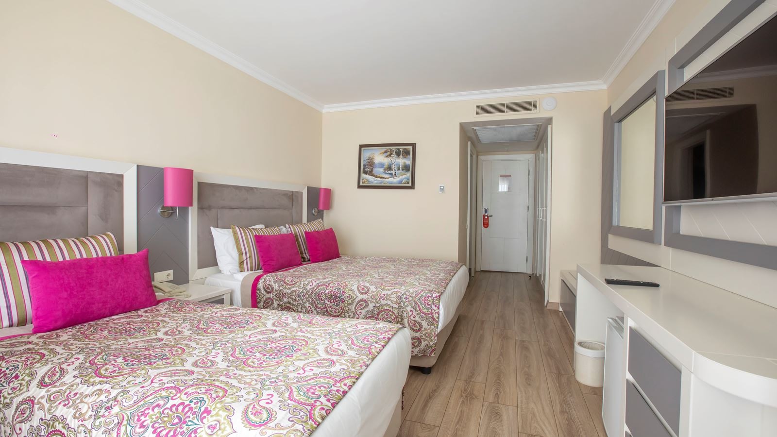 rooms-standard-land-view