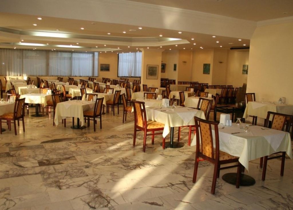 restaurants-restaurants