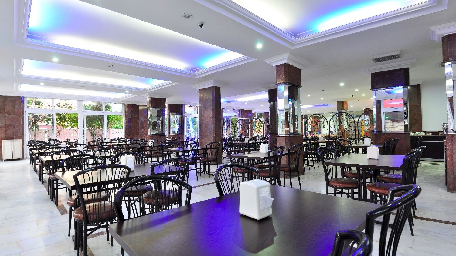 restaurants-restoran