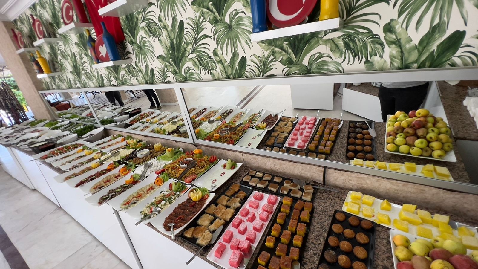 restaurants-main-building