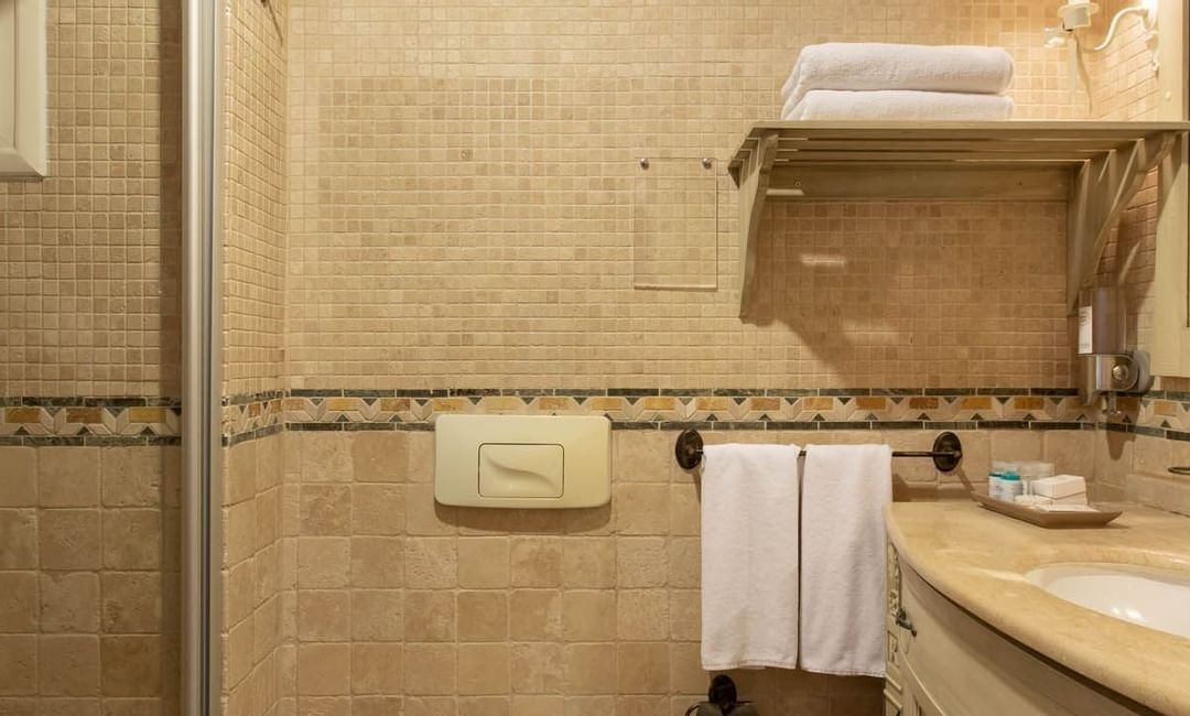 rooms-deluxe-double-room-without-balcony