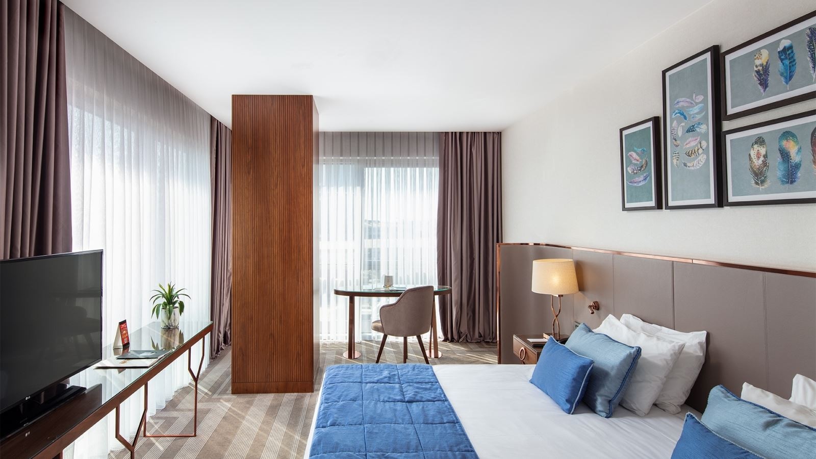 rooms-connection-room