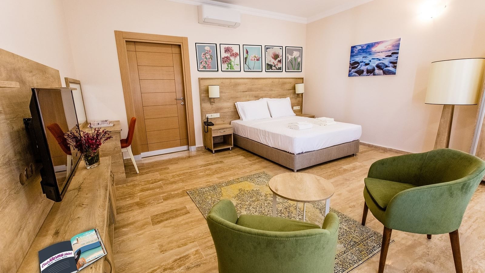 rooms-club-deluxe-room