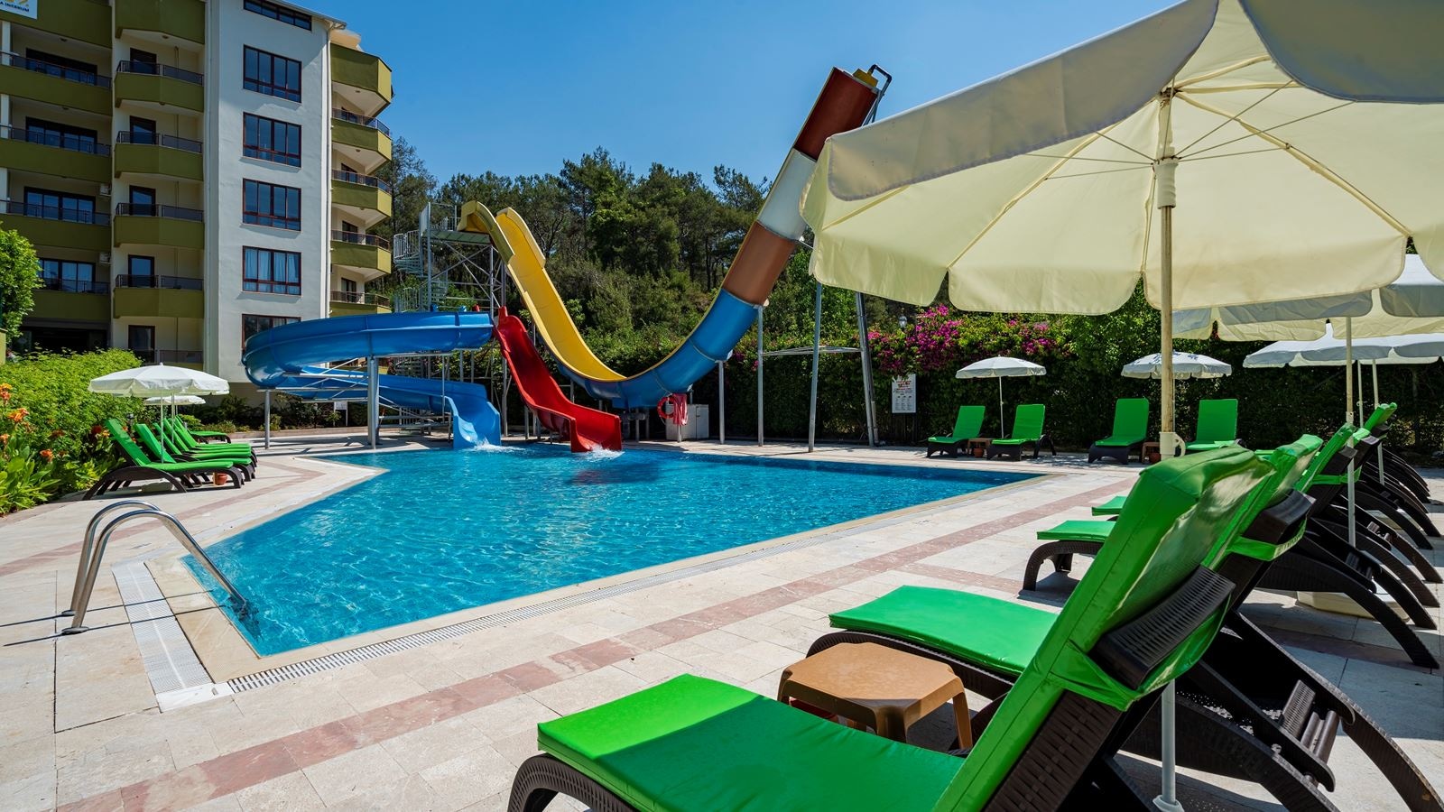 water-park-outdoor-pool