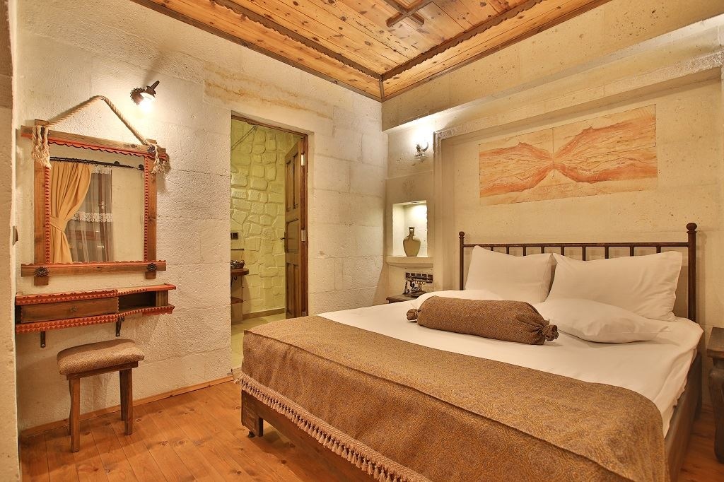 rooms-sinasos-deluxe-room