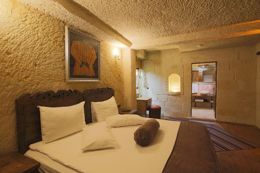 rooms-tokali-deluxe-cave-room