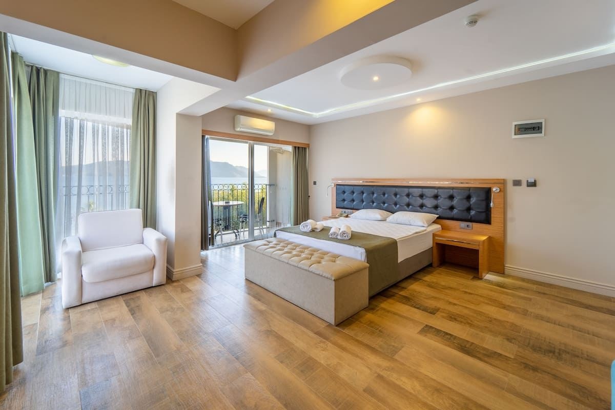 rooms-deluxe-room-sea-view