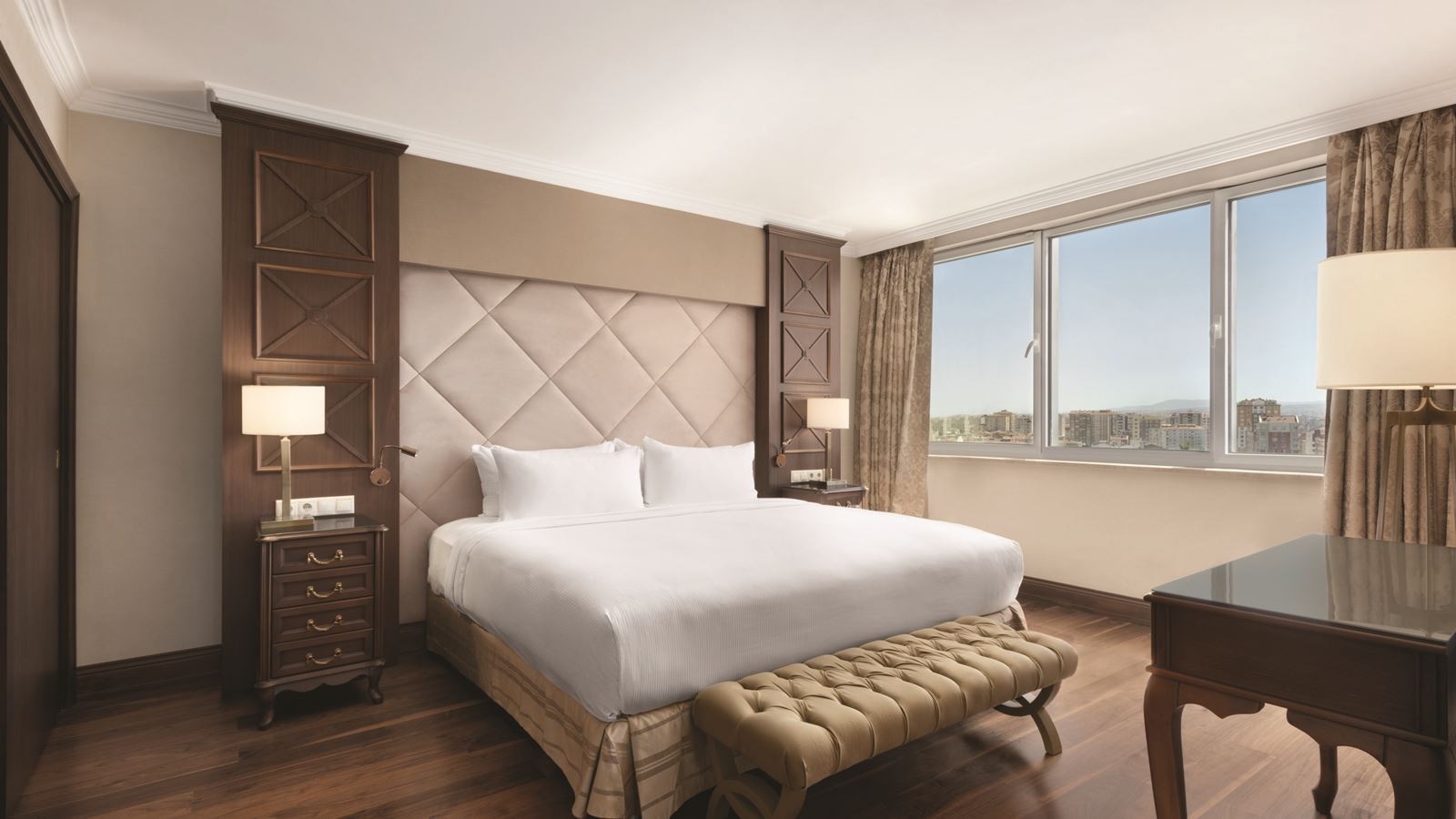 rooms-executive-deluxe-suite